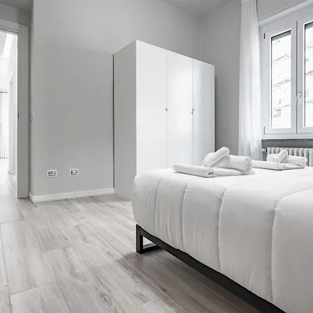 Secondo Aro Modern Balcony Flat *