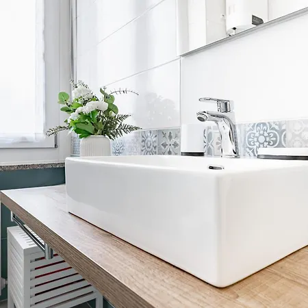 Secondo Aro Modern Balcony Flat