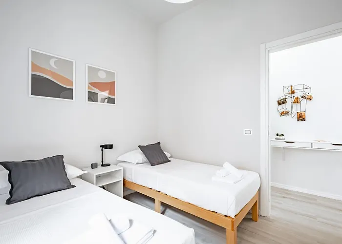 Appartement Secondo Aro Modern Balcony Flat